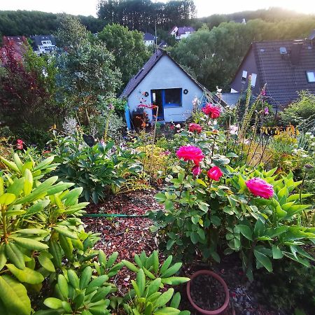 Ferienhaus Mit Riesen Garten, Drei Terrassen, Toller Aussicht Am Waldrand, Auch Als Monteur-Wohnung Hemer Luaran gambar