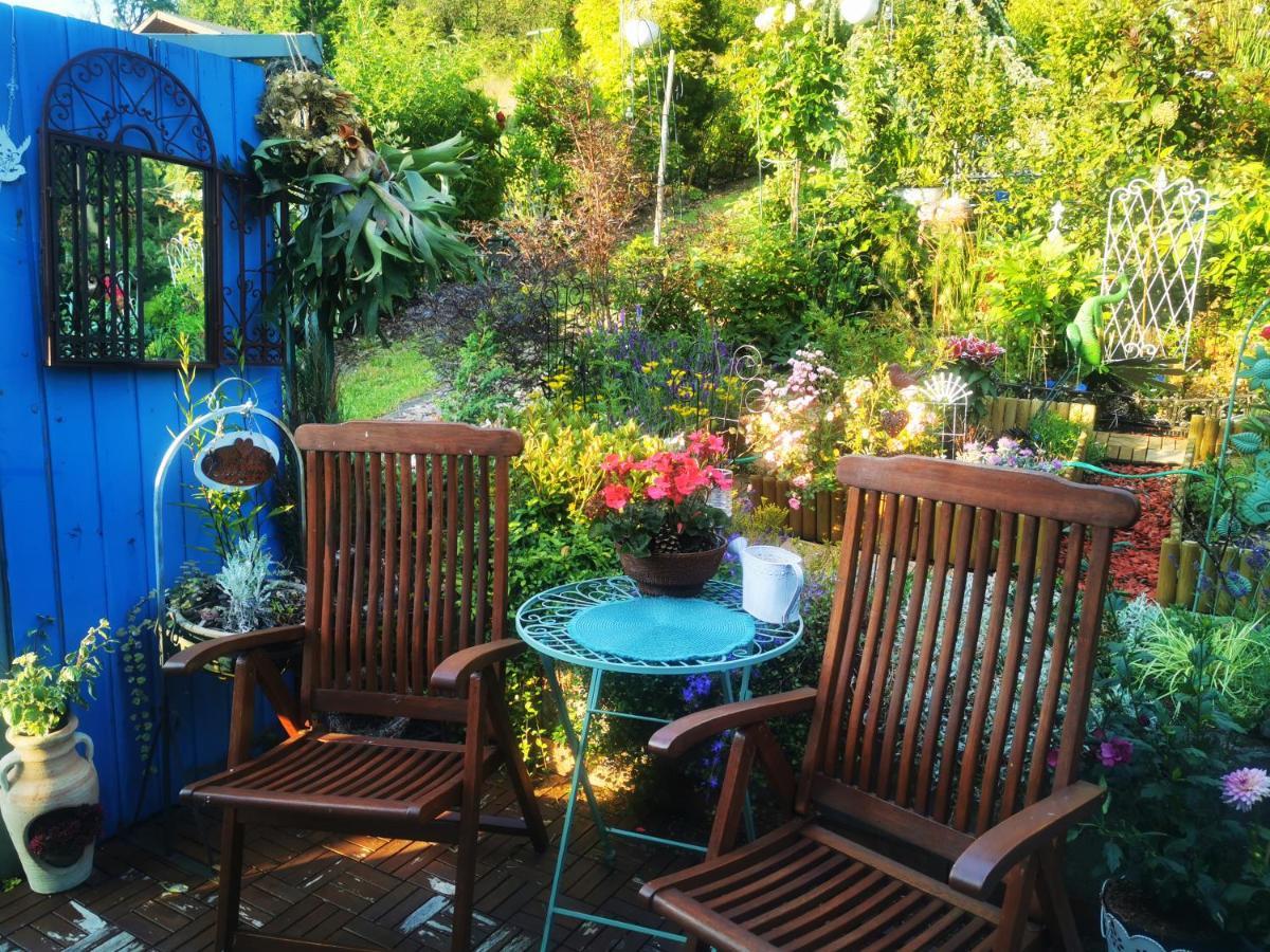Ferienhaus Mit Riesen Garten, Drei Terrassen, Toller Aussicht Am Waldrand, Auch Als Monteur-Wohnung Hemer Luaran gambar