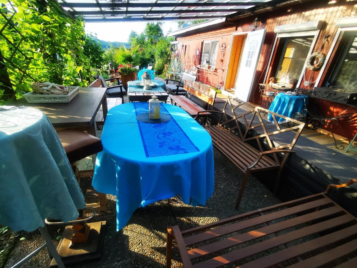 Ferienhaus Mit Riesen Garten, Drei Terrassen, Toller Aussicht Am Waldrand, Auch Als Monteur-Wohnung Hemer Luaran gambar